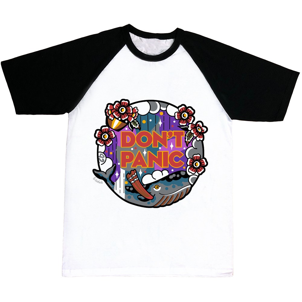 Camiseta mangas negras Don't Panic ballena 42
