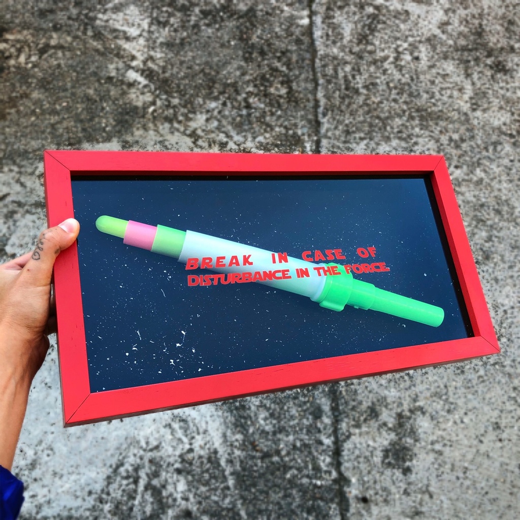 Caja hecha a mano Break in case of perturbance in the Force Espada Laser version 2