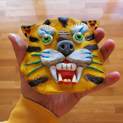 Máscara de arcilla tigre