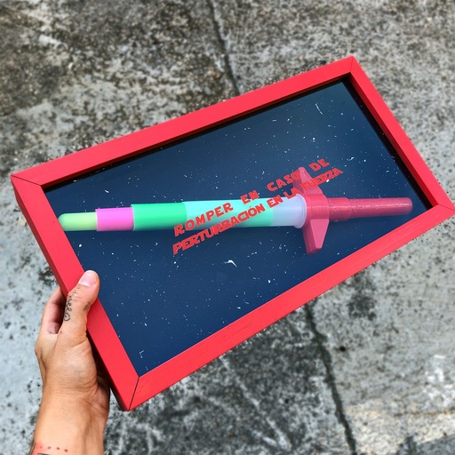 Caja hecha a mano Romper en caso de perturbacion en la Fuerza Espada Laser version 1